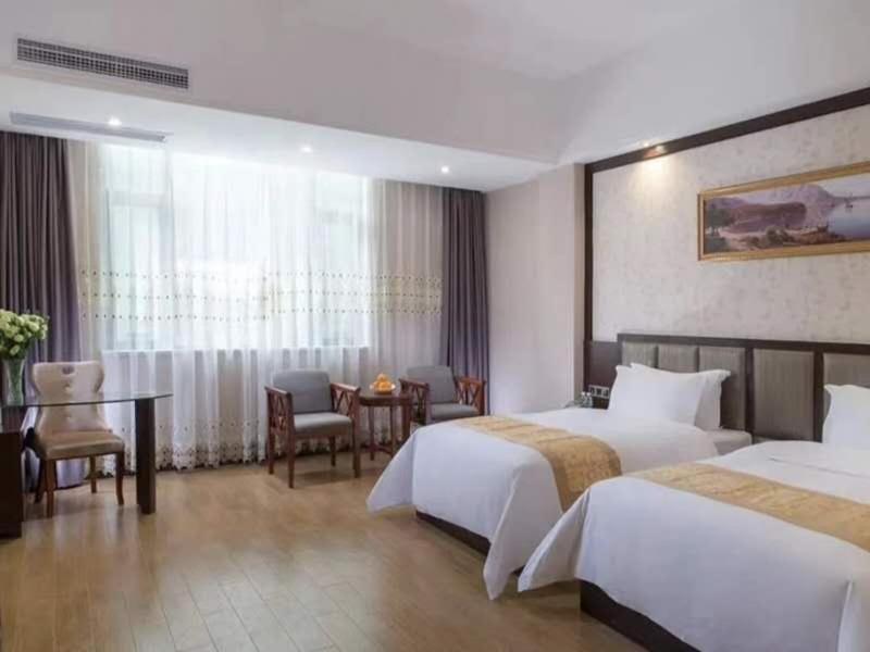 Vienna International Hotel Jieyang Chaoshan Airport Esterno foto